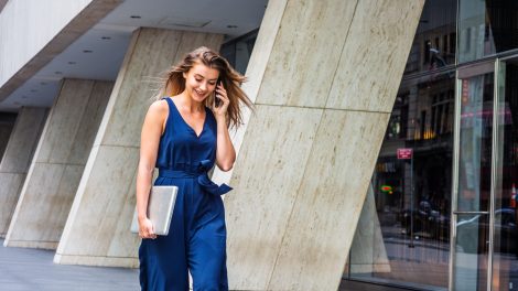 Ολόσωμη φόρμα για το γραφείο